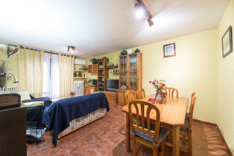 Vivienda Familiar Con Jardin Junto A Ifema Lejlighed Madrid Eksteriør billede